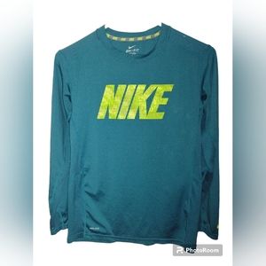 Nike Dry Fit Long Sleeve Shirt Youth XL